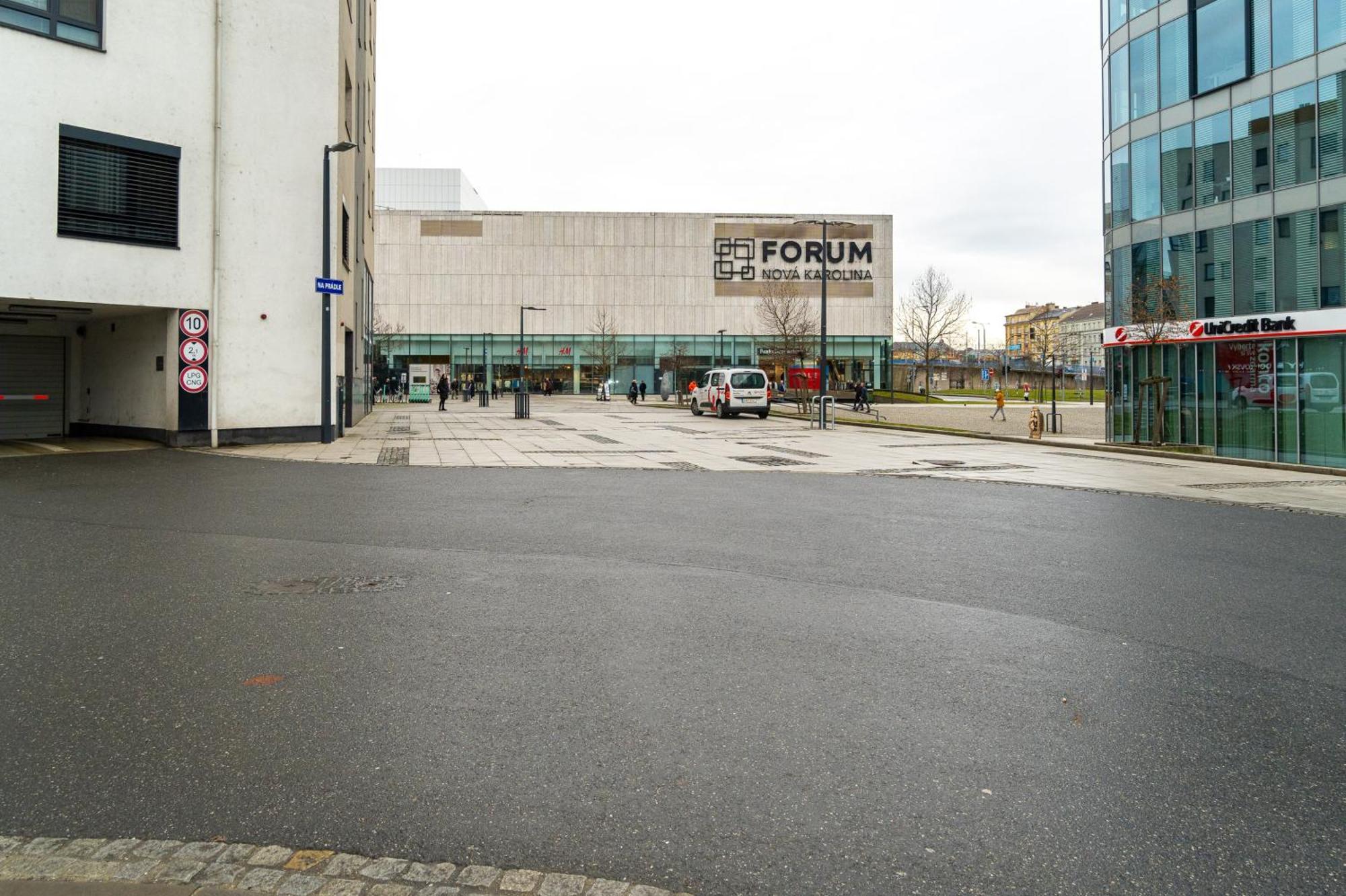 Bnb New Beautiful Apartment In The Center Of Ostrava With Option Garage Parking Εξωτερικό φωτογραφία