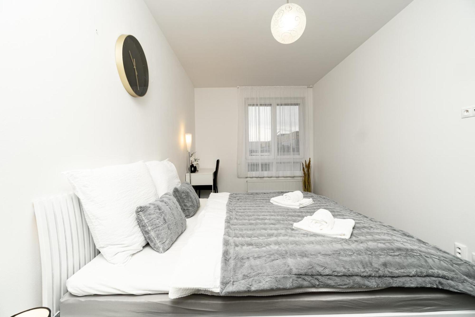 Bnb New Beautiful Apartment In The Center Of Ostrava With Option Garage Parking Εξωτερικό φωτογραφία