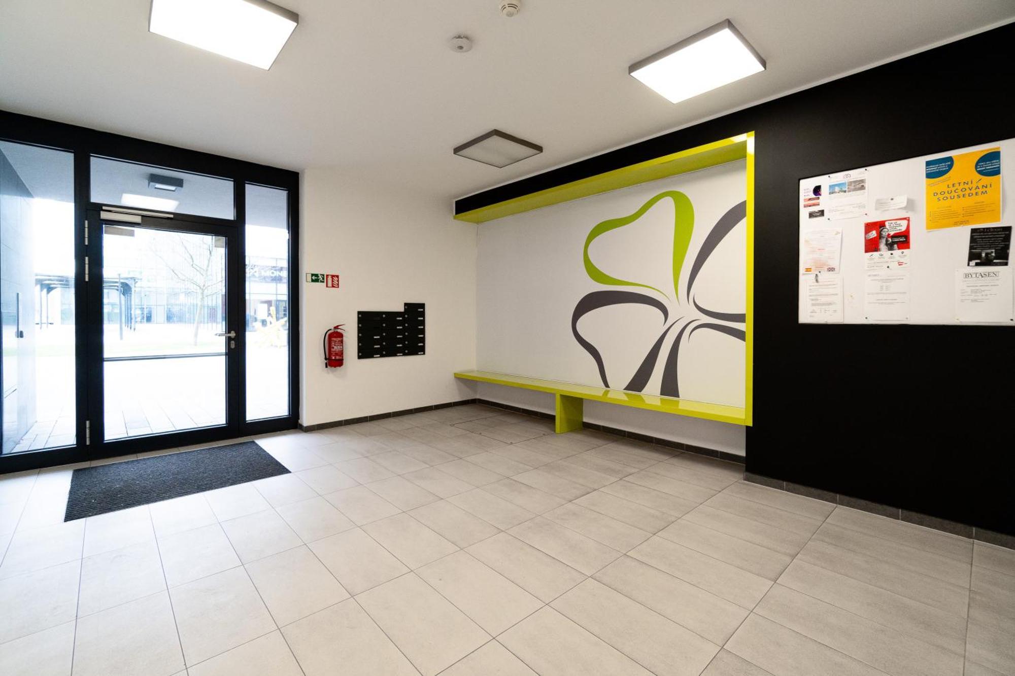 Bnb New Beautiful Apartment In The Center Of Ostrava With Option Garage Parking Εξωτερικό φωτογραφία