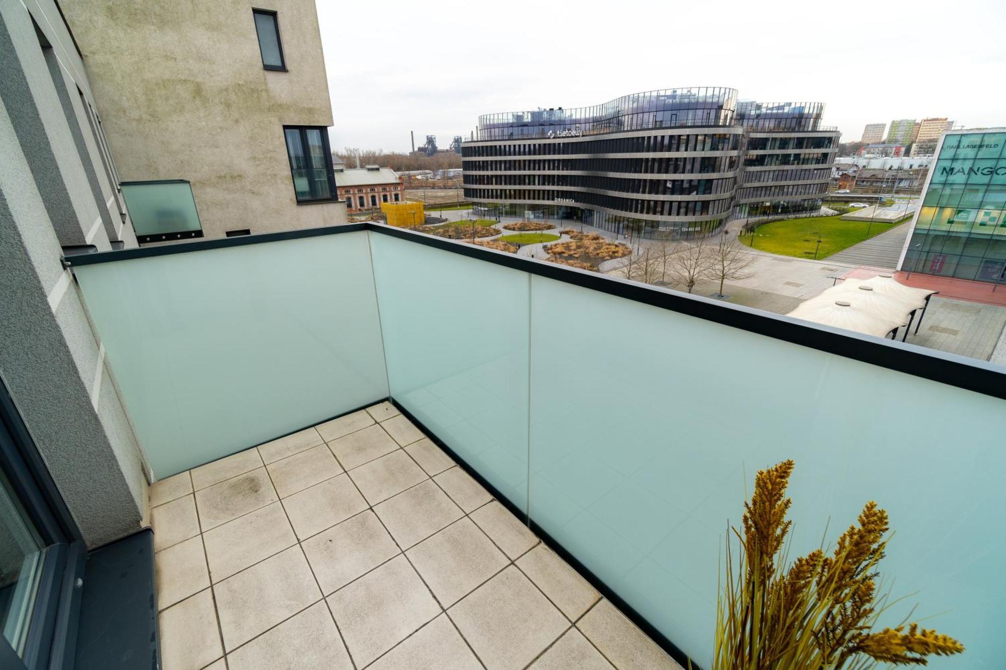 Bnb New Beautiful Apartment In The Center Of Ostrava With Option Garage Parking Εξωτερικό φωτογραφία