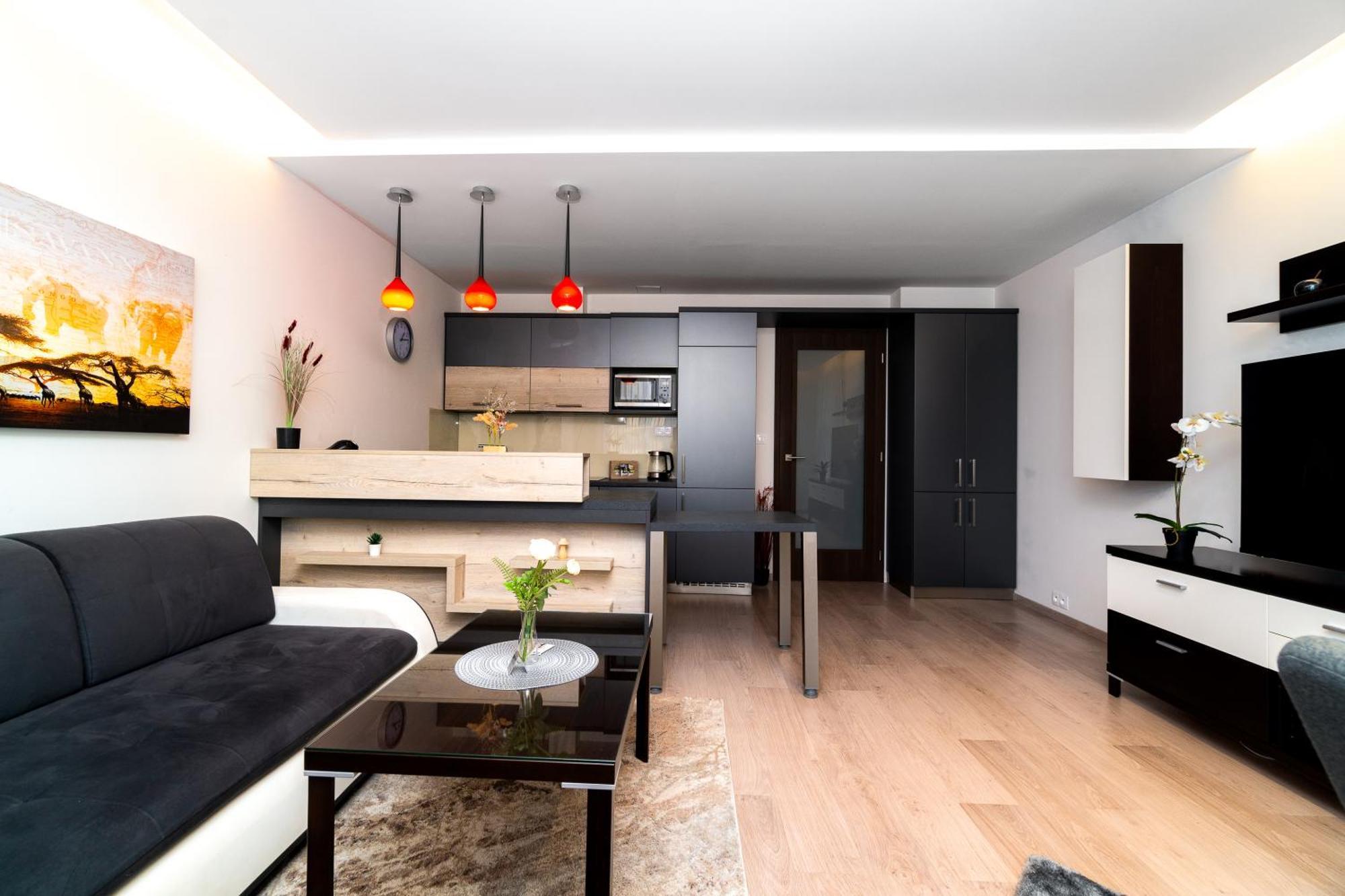 Bnb New Beautiful Apartment In The Center Of Ostrava With Option Garage Parking Εξωτερικό φωτογραφία